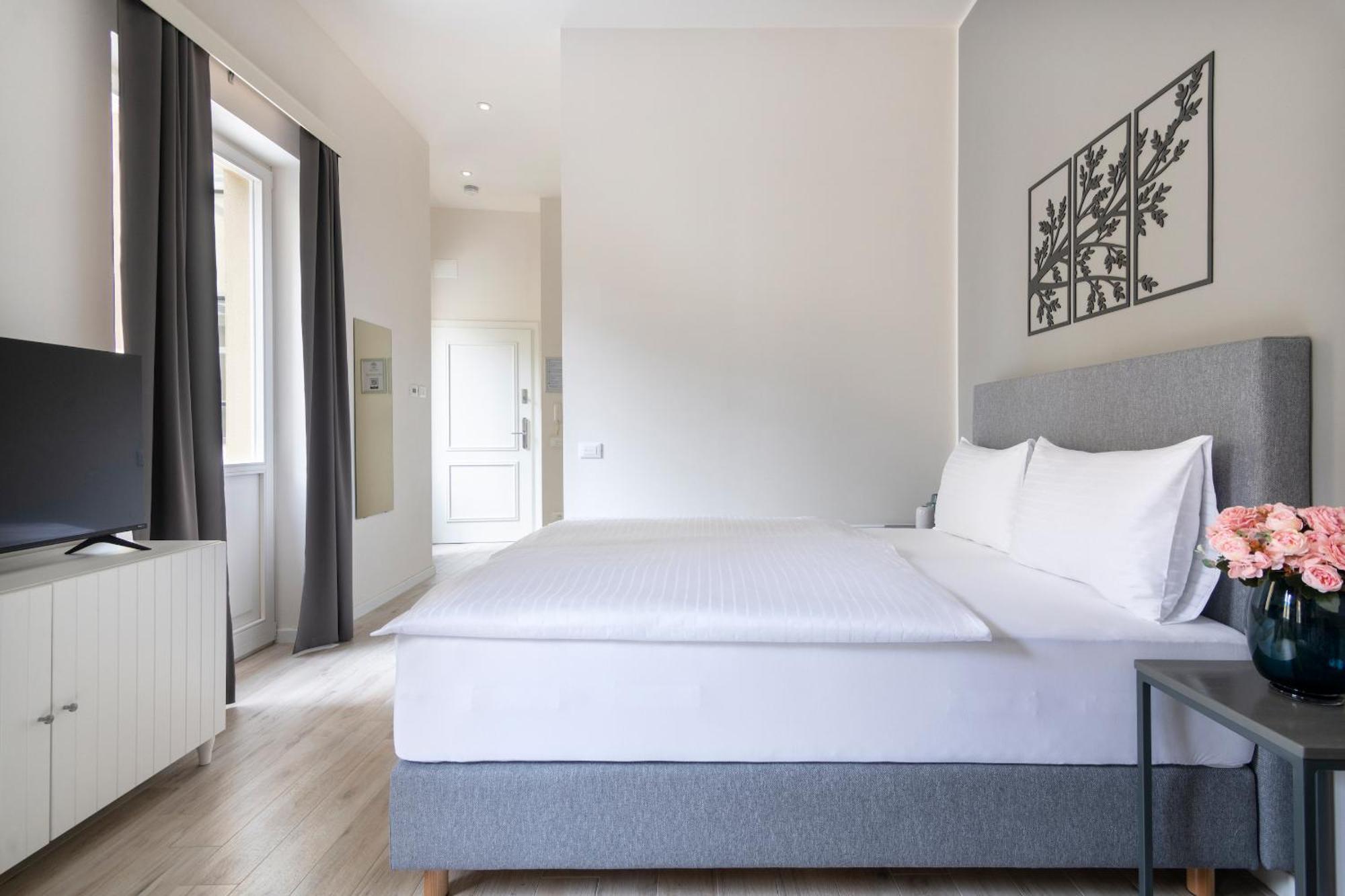 Kinsky Garden Apartments And Suites By Dwellfort Prag Exterior foto