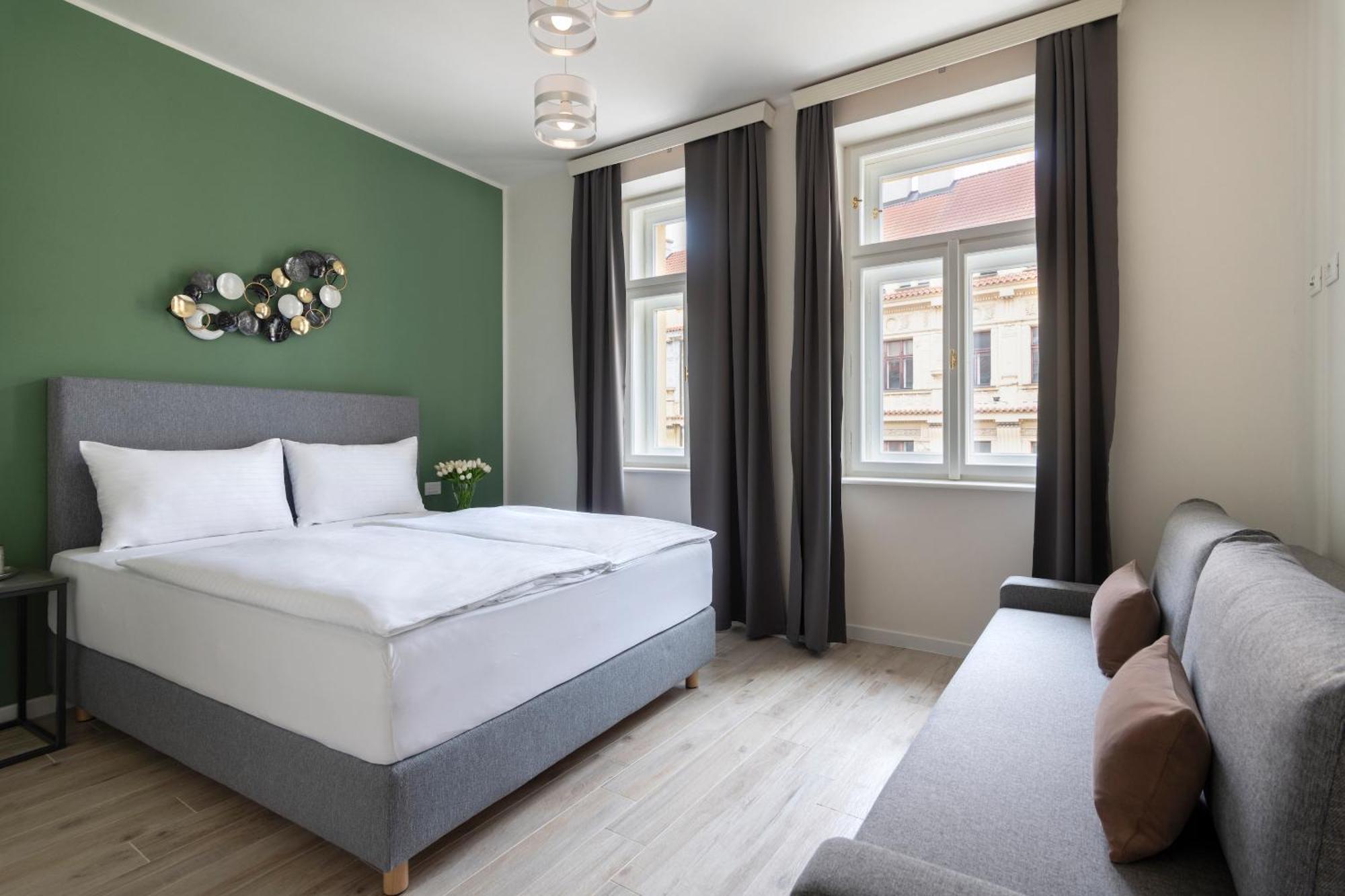 Kinsky Garden Apartments And Suites By Dwellfort Prag Exterior foto