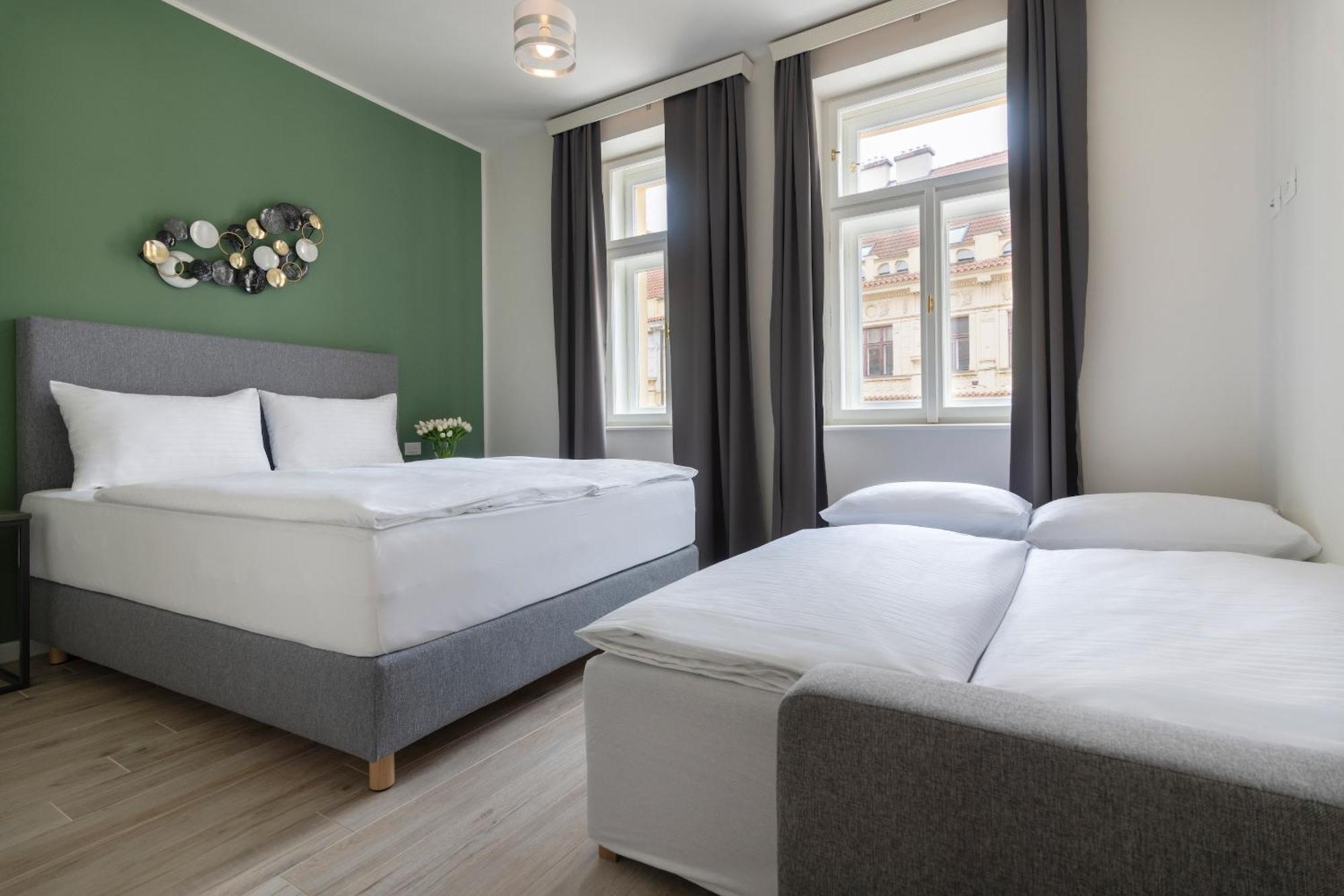 Kinsky Garden Apartments And Suites By Dwellfort Prag Exterior foto