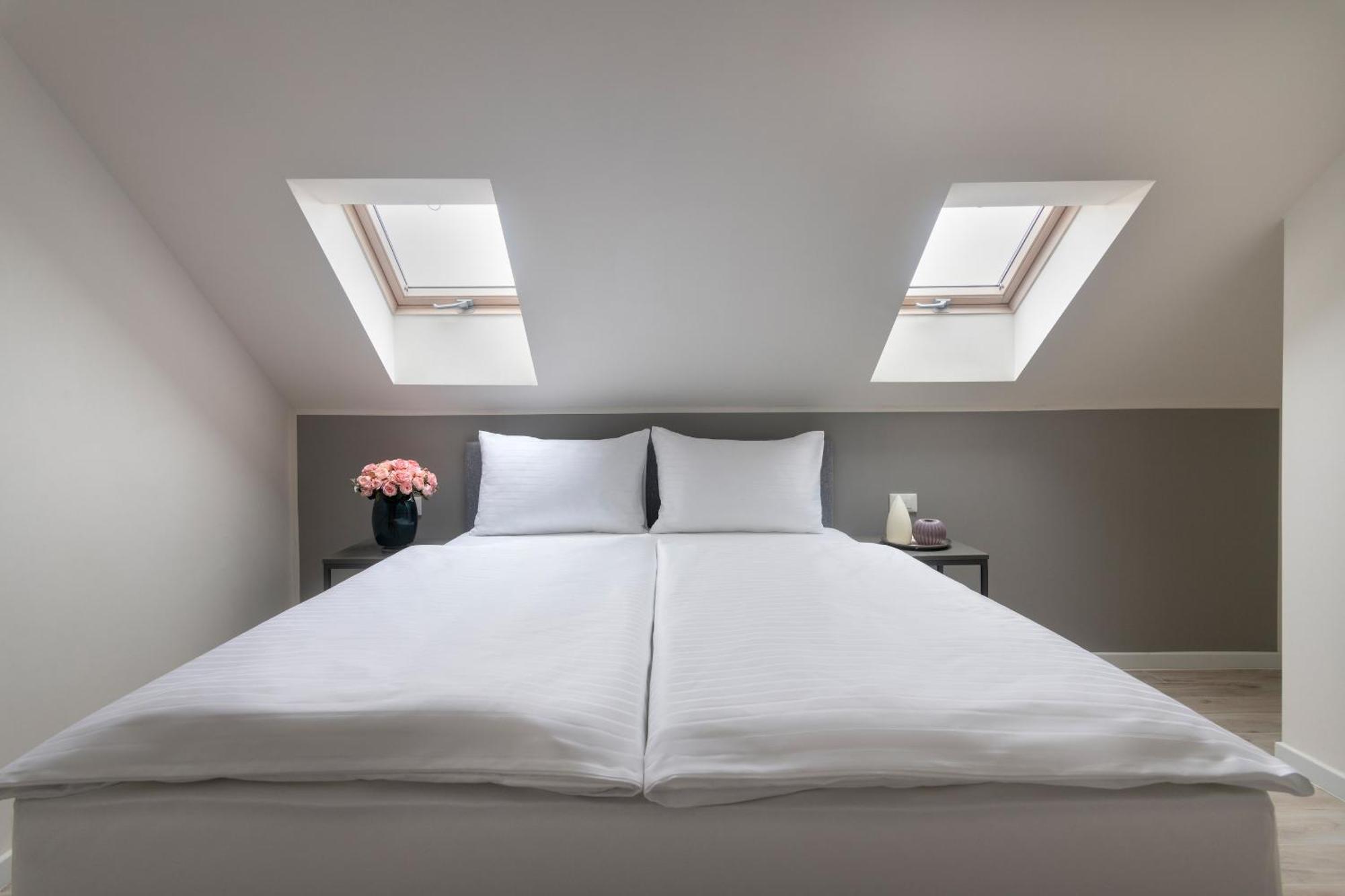 Kinsky Garden Apartments And Suites By Dwellfort Prag Zimmer foto