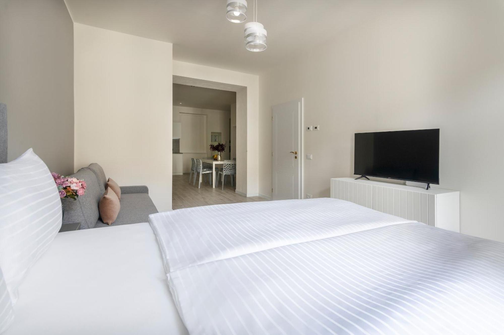 Kinsky Garden Apartments And Suites By Dwellfort Prag Zimmer foto