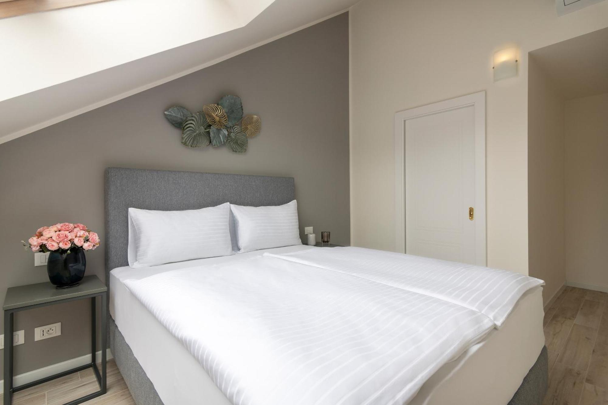 Kinsky Garden Apartments And Suites By Dwellfort Prag Zimmer foto